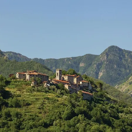 Lovely Apartment In Casoli Lu With Kitchen Apartment Cocciglia
