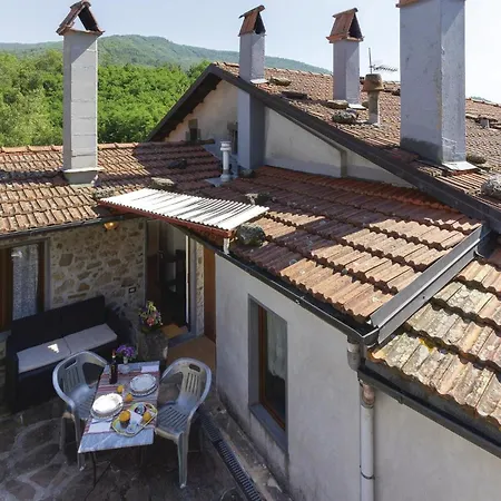 Lovely Apartment In Casoli Lu With Kitchen Cocciglia
